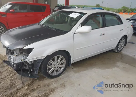 2010 Toyota Avalon Limited z USA, uszkodzony, nr VIN 4T1BK3DB3AU362328